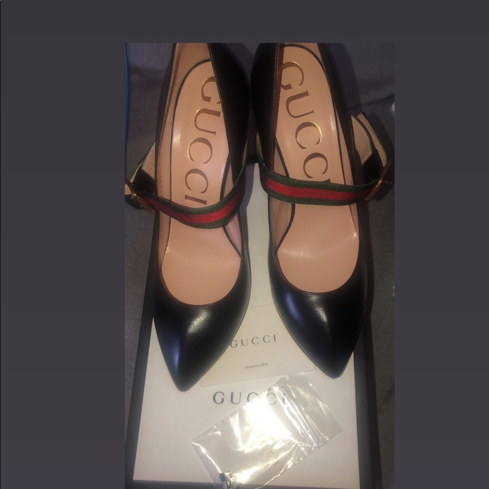 Gucci Sylvie Pump size 40.5